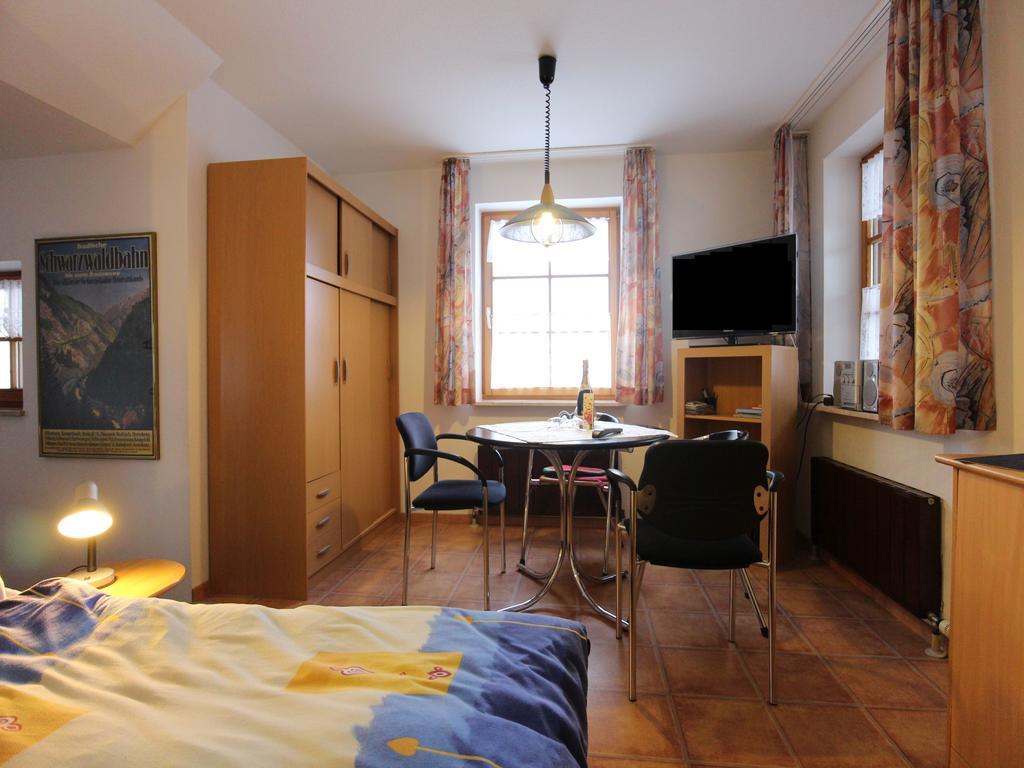 Ferienwohnung Weber Triberg im Schwarzwald Rum bild